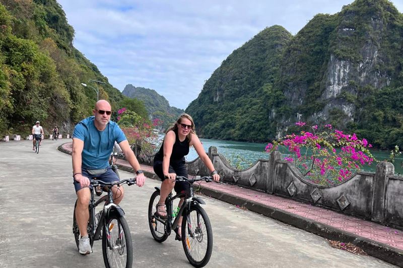 Serenity Luxury Day Cruise - Embark on a Journey to Lan Ha Bay from Hanoi